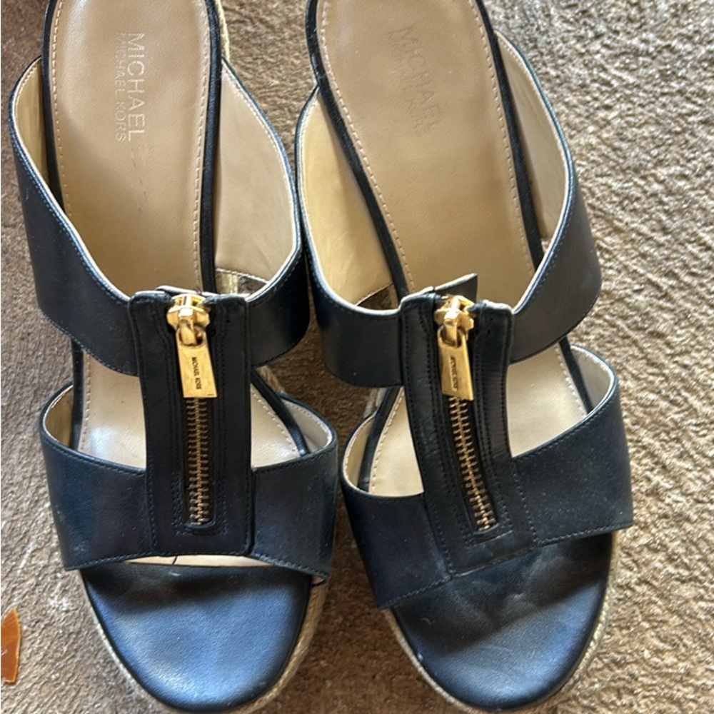 Michael Kors Bradley Leather Wedge - Picture 5 of 5